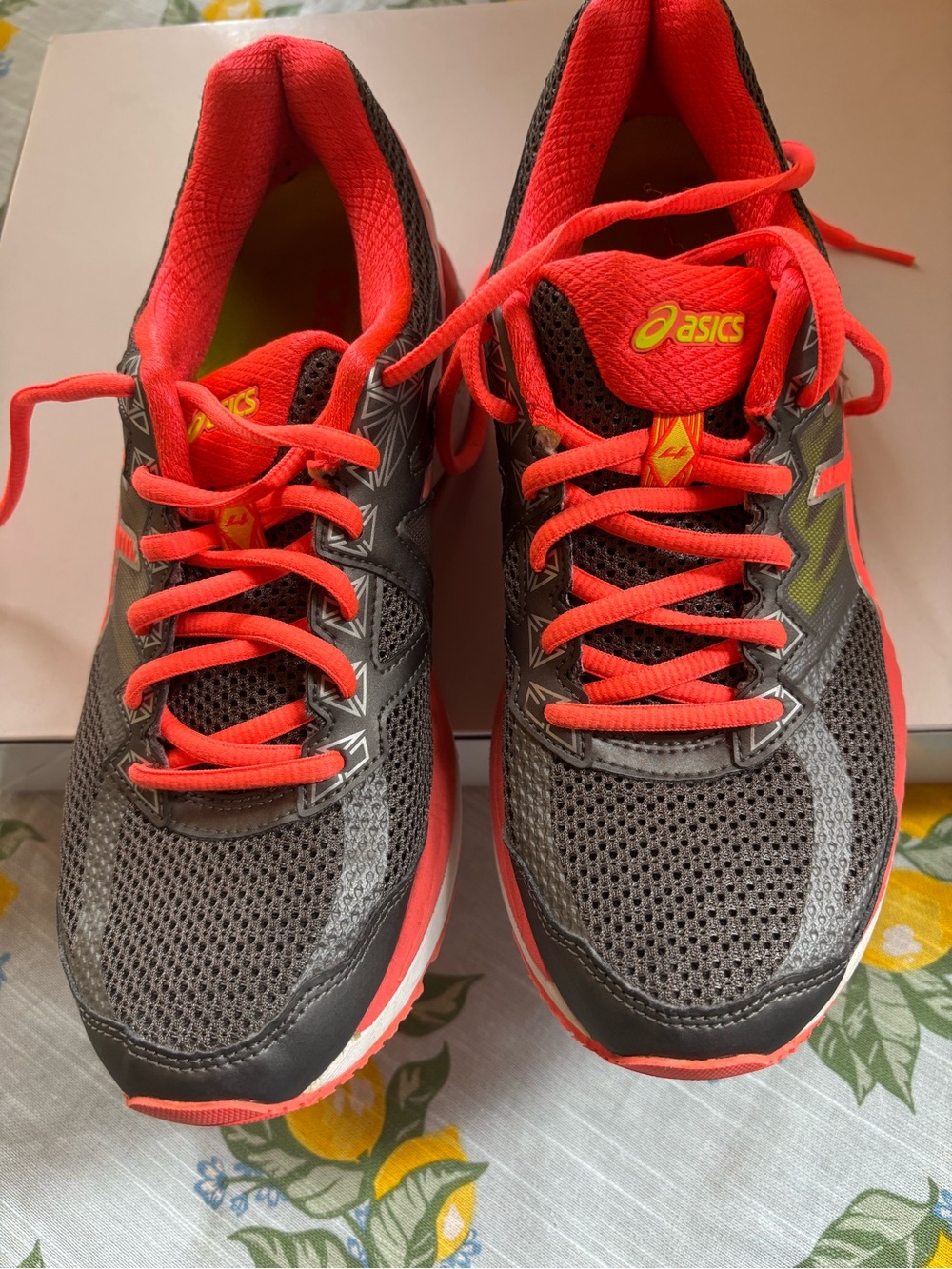 ASICS women’s size 8.5 Gray and Coral Running Shoes
